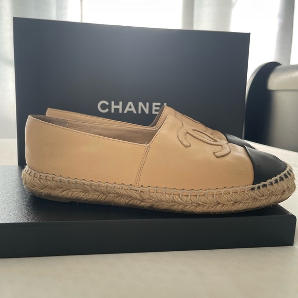 Authentic Chanel Lambskin Beige and Black Edpadrilles - Picture 10 of 11